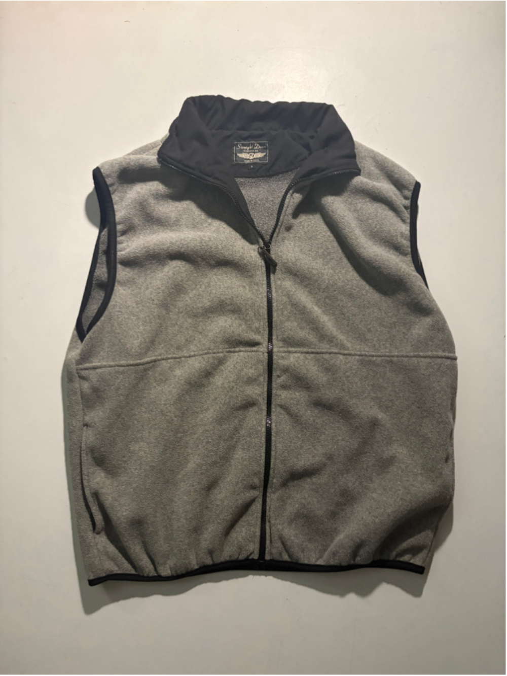 Men's Straight Down Fleece Vest Grey Black Size L
309 - Picture 2 of 10